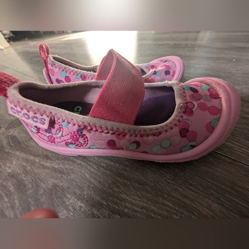 Croc slip on poka dot toddler size 6